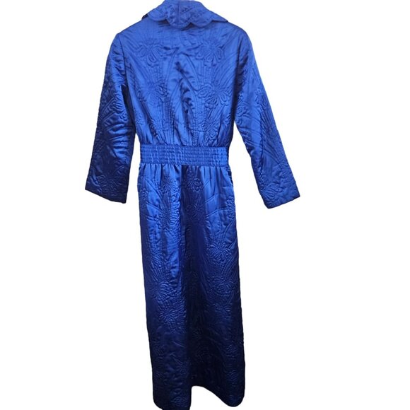 Vintage Nordstrom Blue Quilted Satin Robe With Scalloped Collar & Belted Waist - Picture 5 of 15